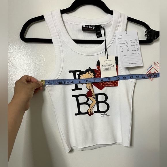 BETTY BOOP WOMENS GRAPHIC CROPPED TANK TOP SIZE SMALL NWT - Picture 2 of 5